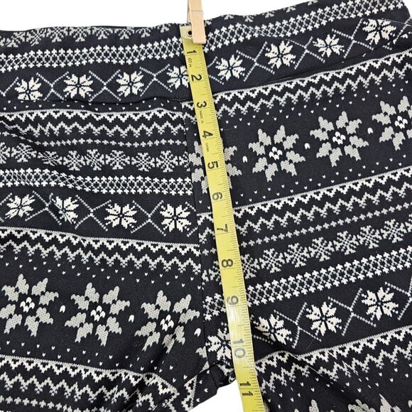 Time and Tru Women’s Soft High Rise Fitted Fair Isle Christmas Leggings - Picture 14 of 16